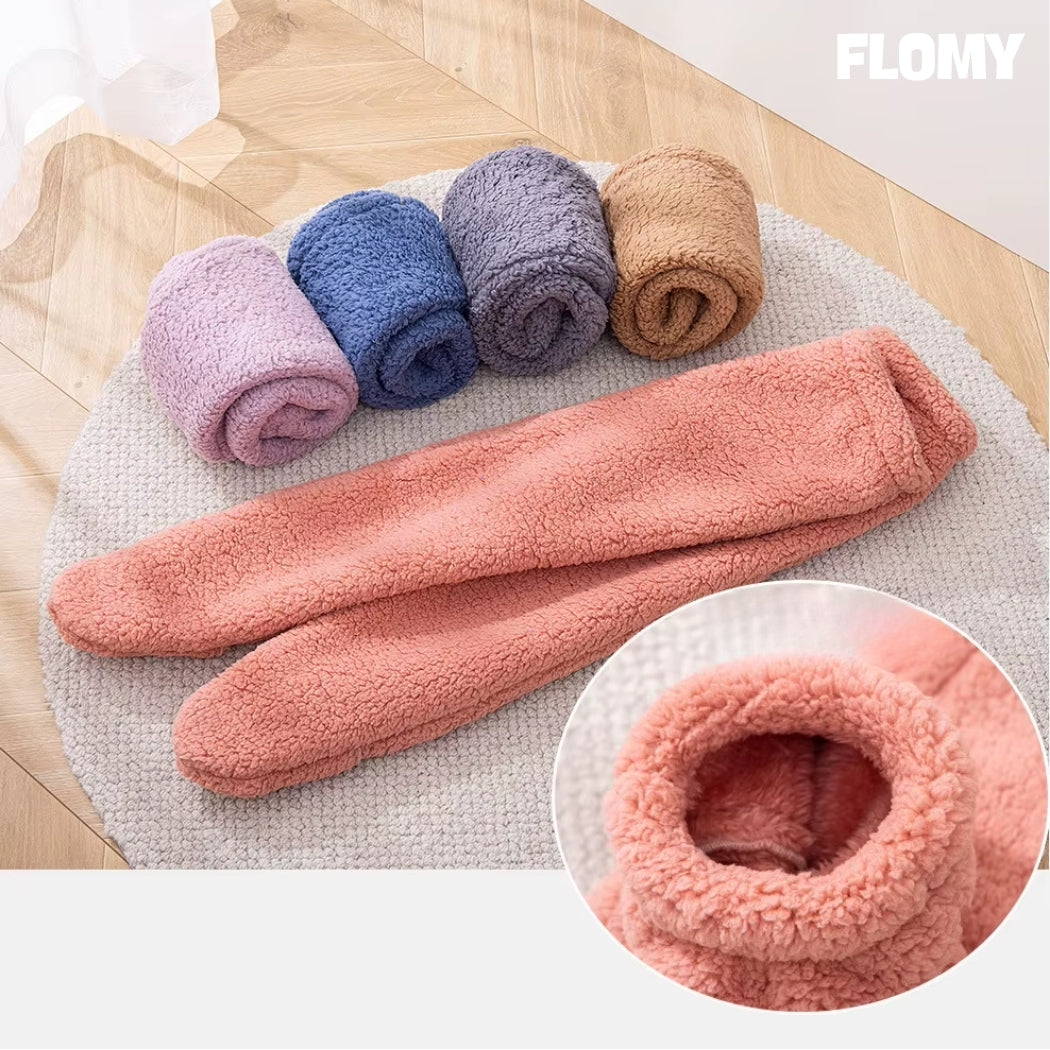 Flomy™ Peluş Çorap